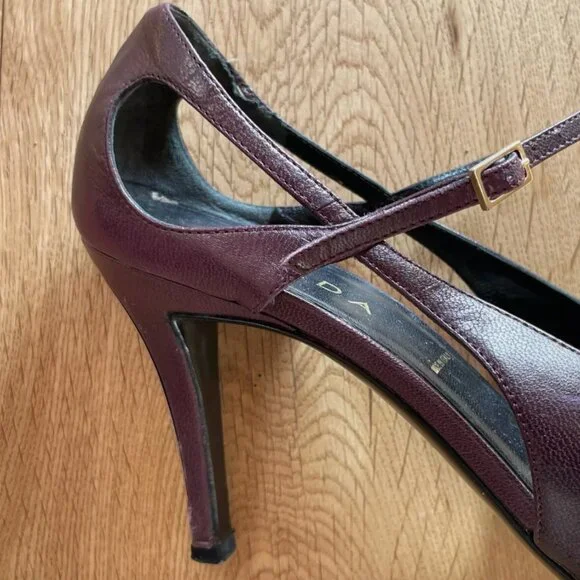 The prettiest pumps! Vintage Escada, 39.5 - Picture 3 of 10